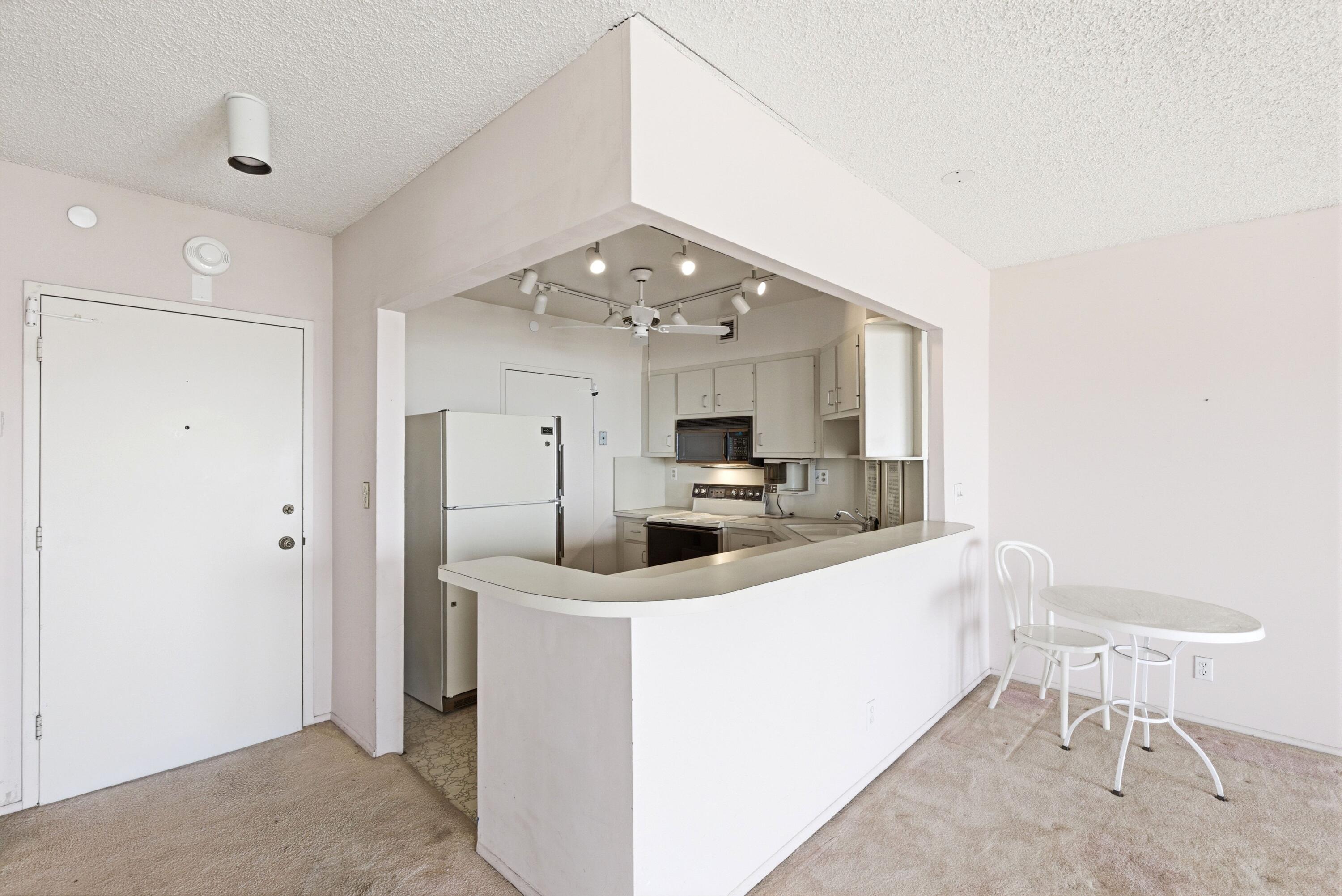 MARINE TOWER CONDO - Residential