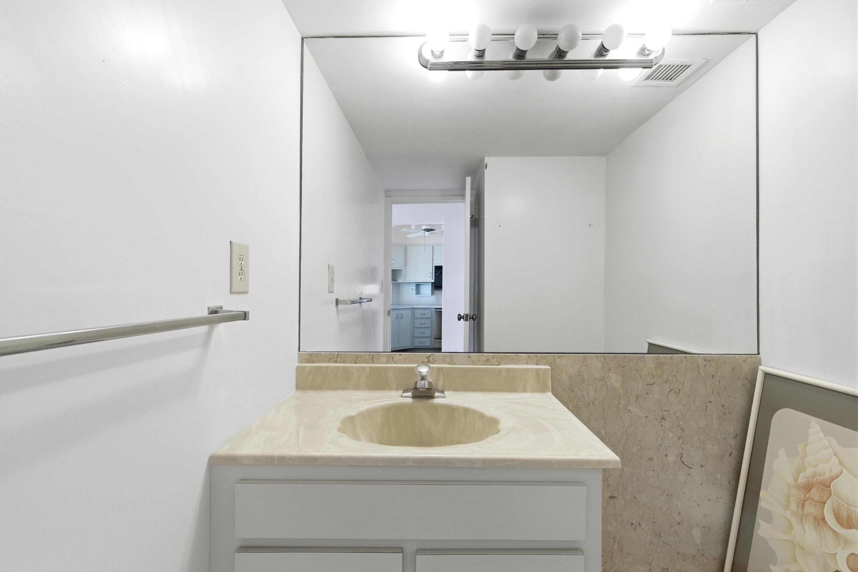 MARINE TOWER CONDO - Residential