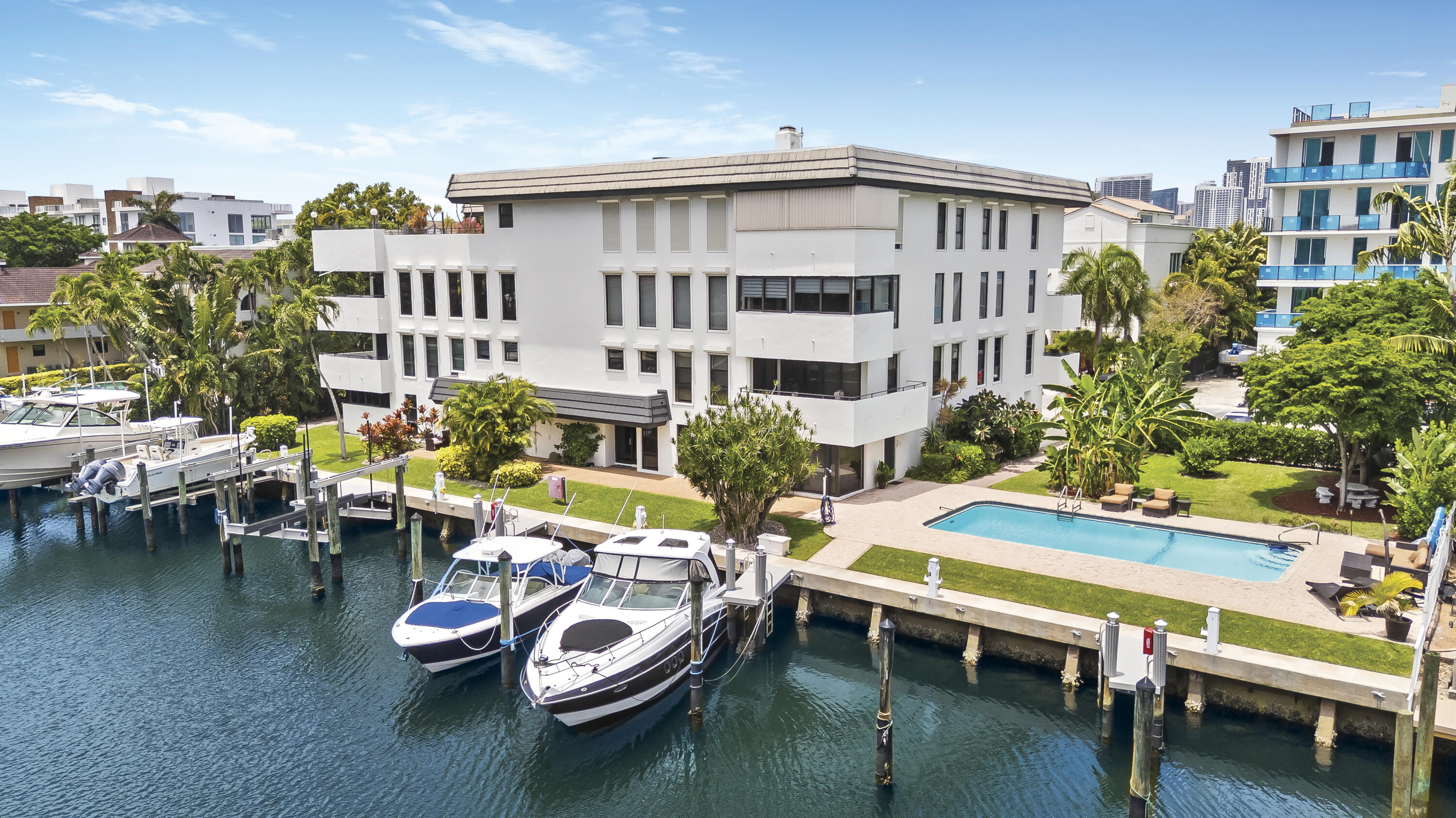 76 ISLE OF VENICE CO-OP - Residential