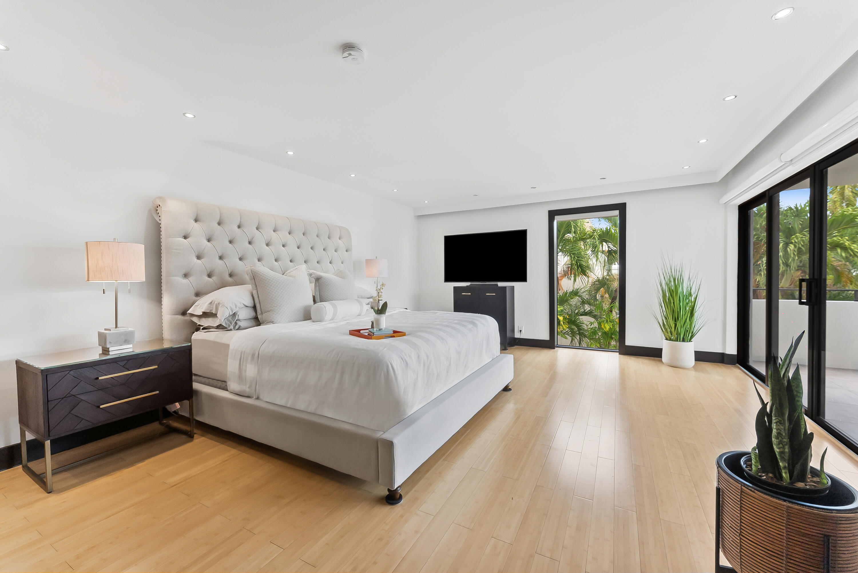 76 ISLE OF VENICE CO-OP - Residential