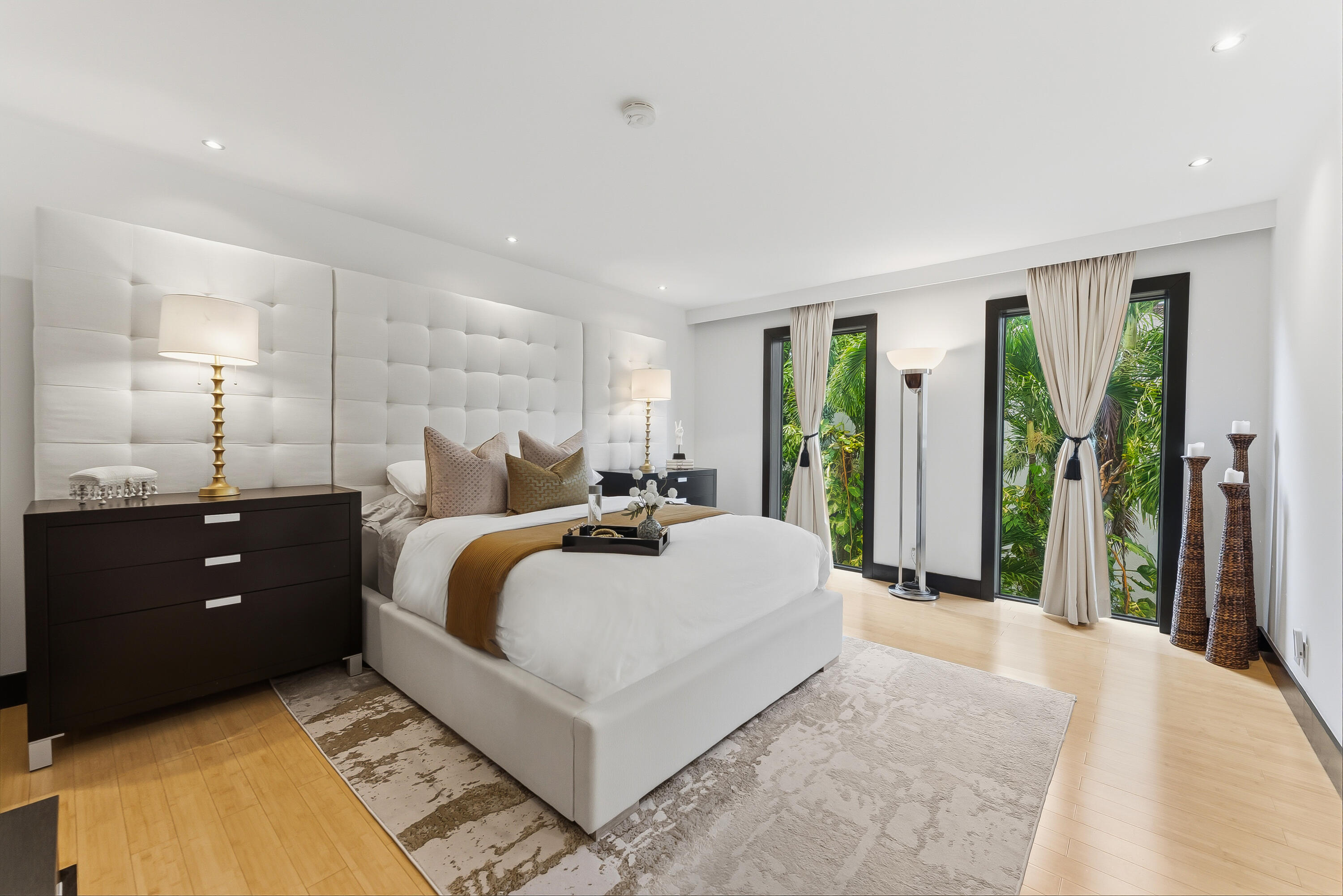 76 ISLE OF VENICE CO-OP - Residential