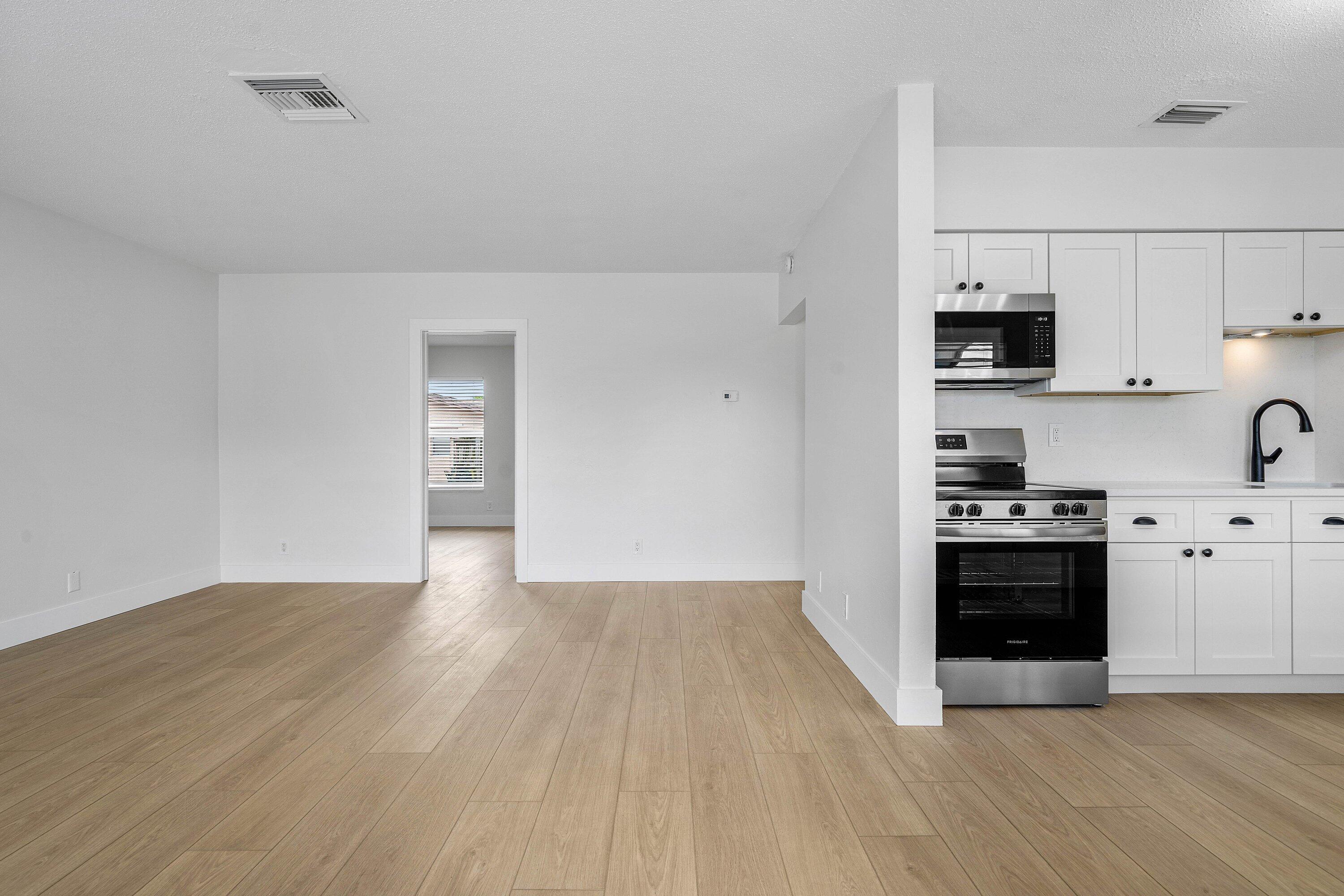 BOCA WOODS - Residential Lease