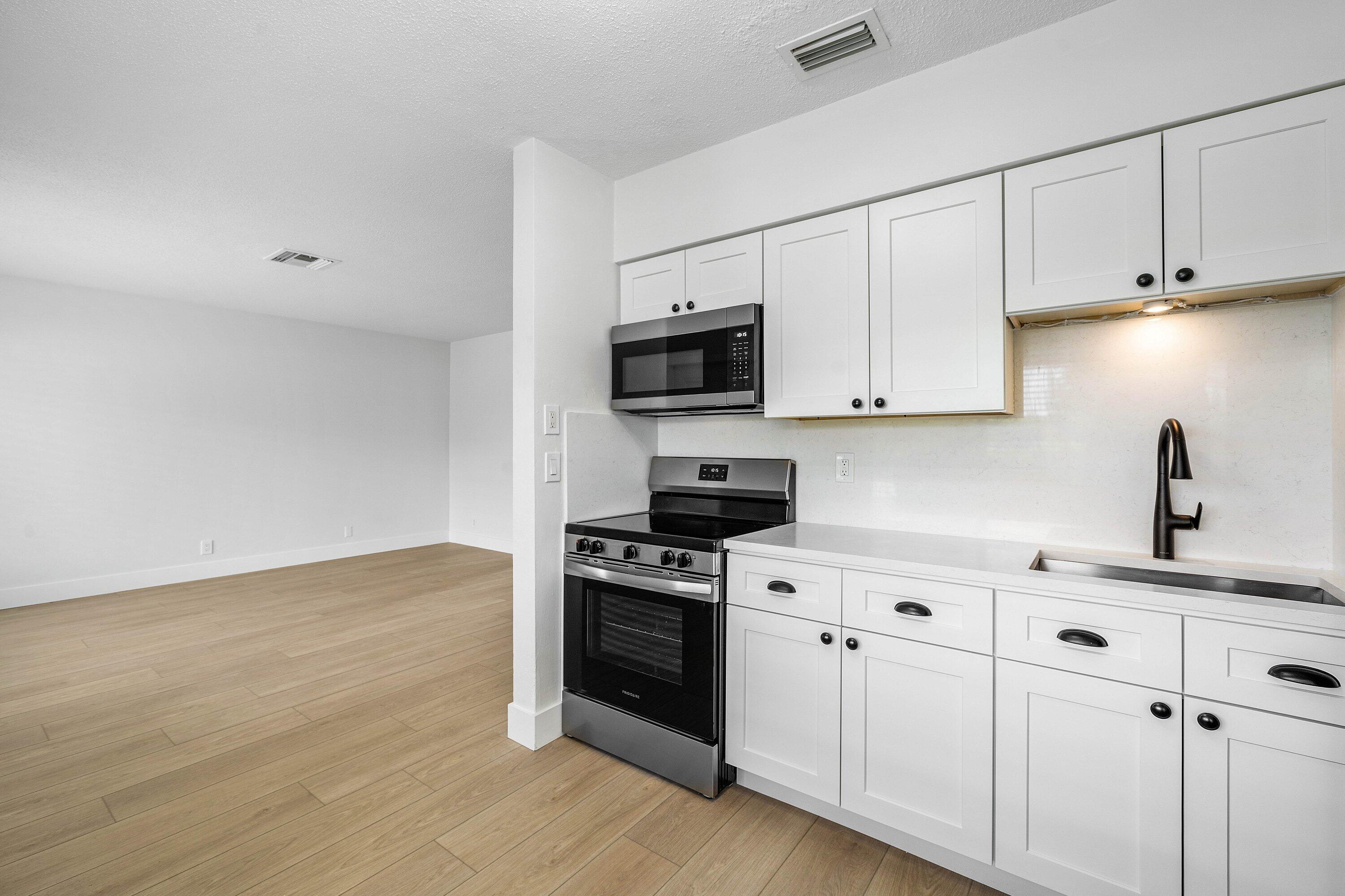 BOCA WOODS - Residential Lease