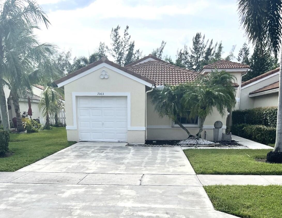 LAKE CHARLESTON TR G 2 - Residential Lease