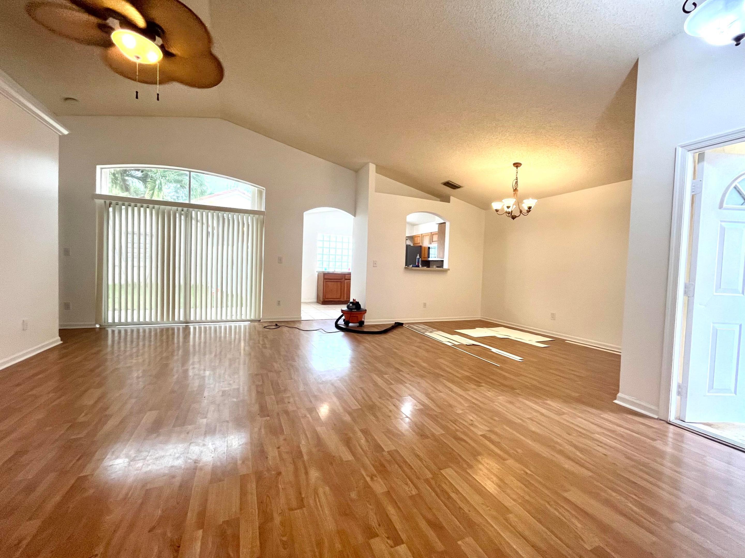 LAKE CHARLESTON TR G 2 - Residential Lease