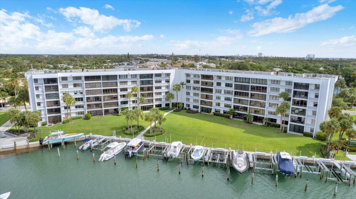 JUPITER COVE CONDO - Residential