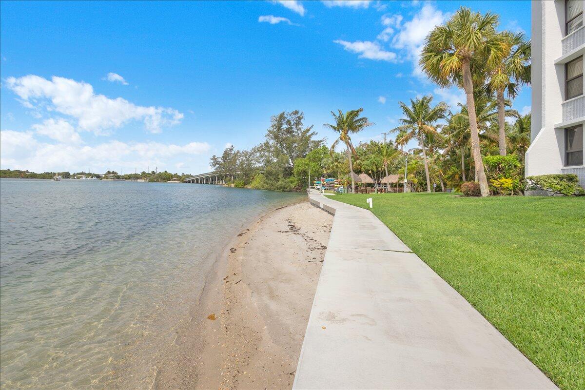 JUPITER COVE CONDO - Residential