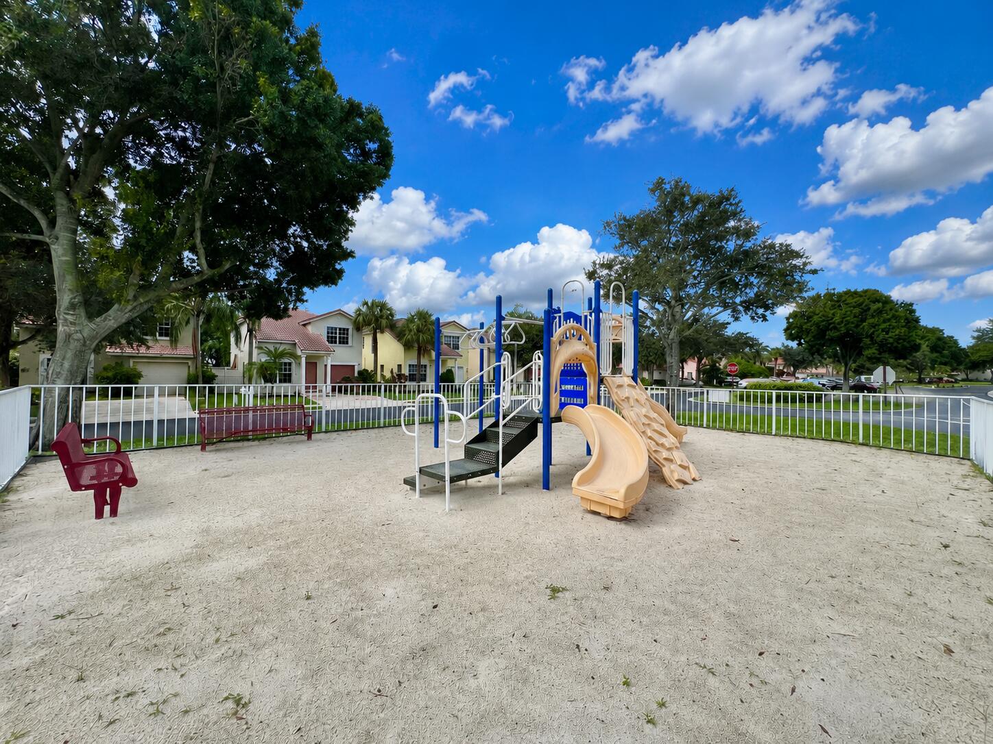 PRINCETON PLACE AT GABLES END - Residential