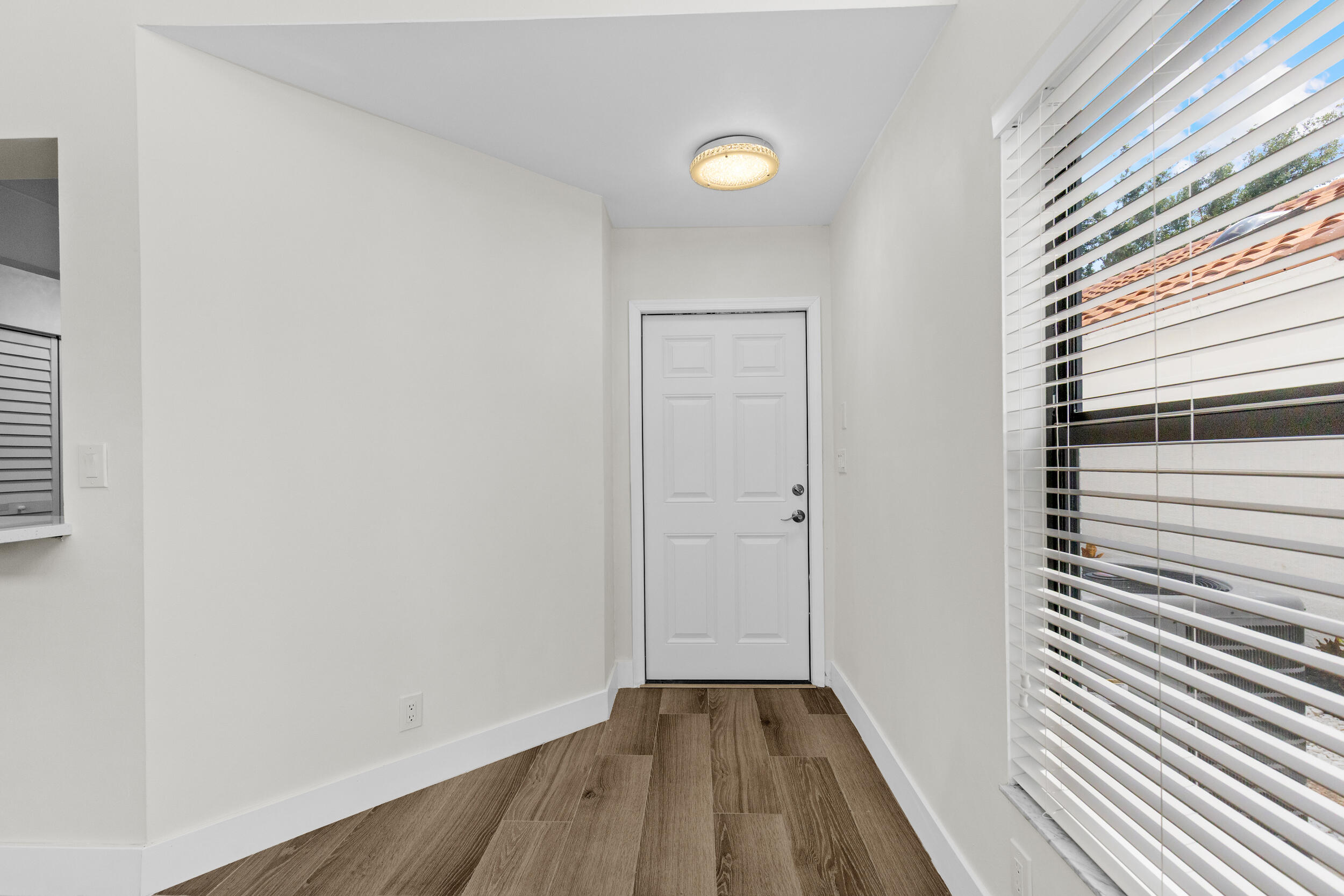 WIMBLEDON VILLAS OF VIA VERDE - Residential Lease