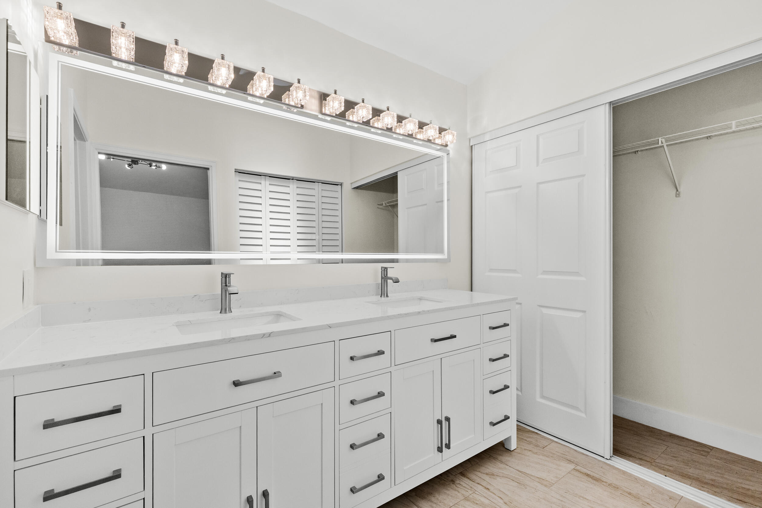 WIMBLEDON VILLAS OF VIA VERDE - Residential Lease