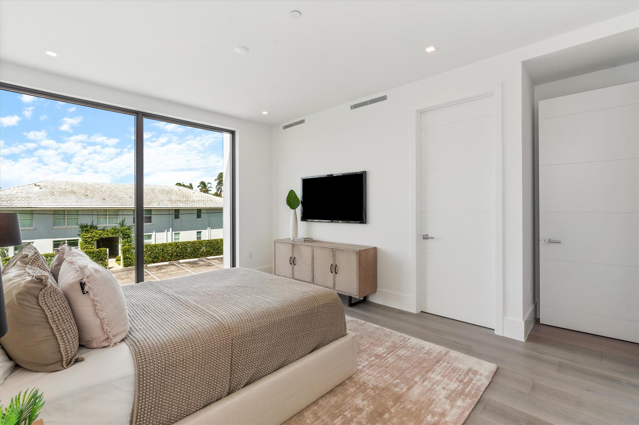 ESTATES AT OCEAN DELRAY - Residential