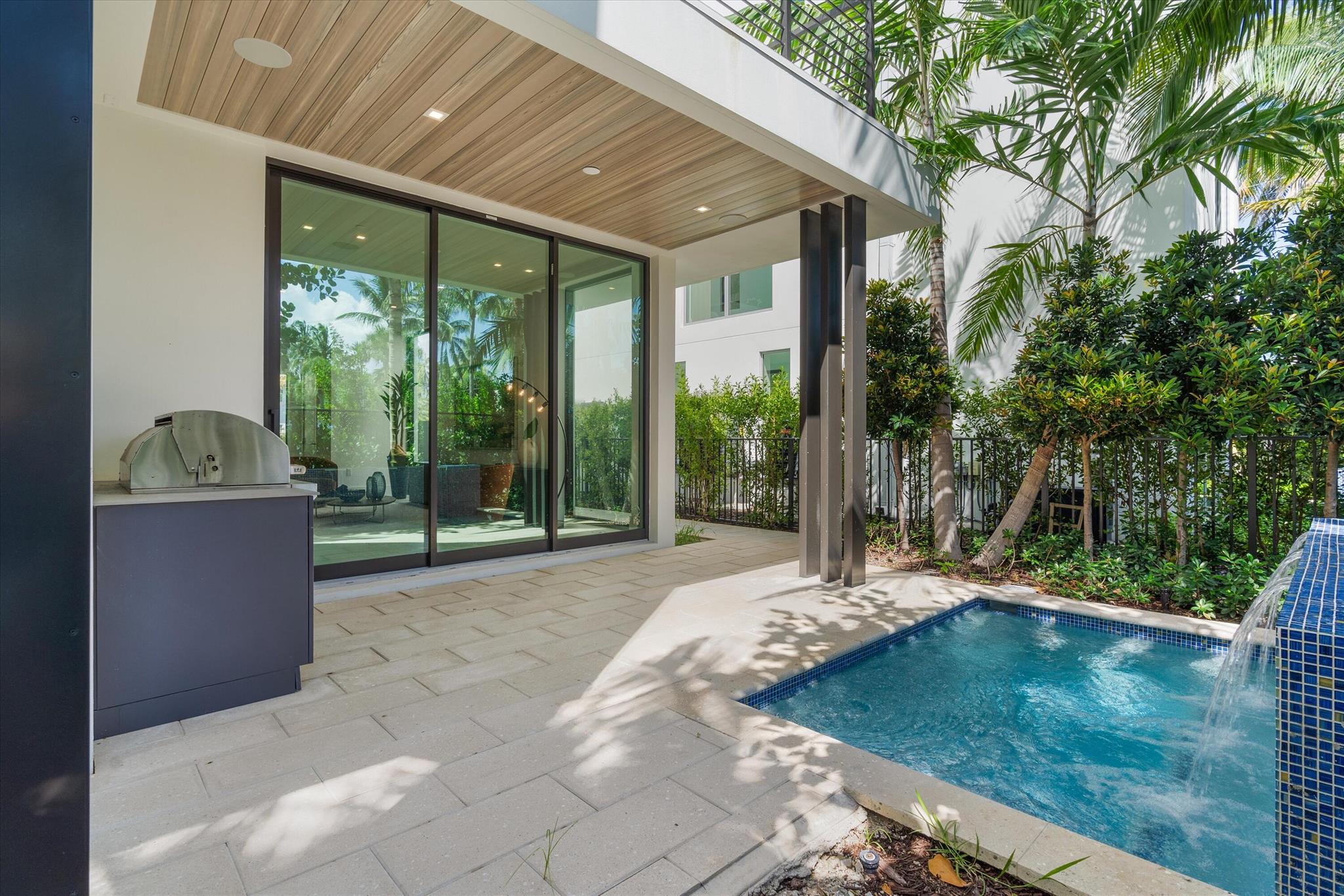 ESTATES AT OCEAN DELRAY - Residential