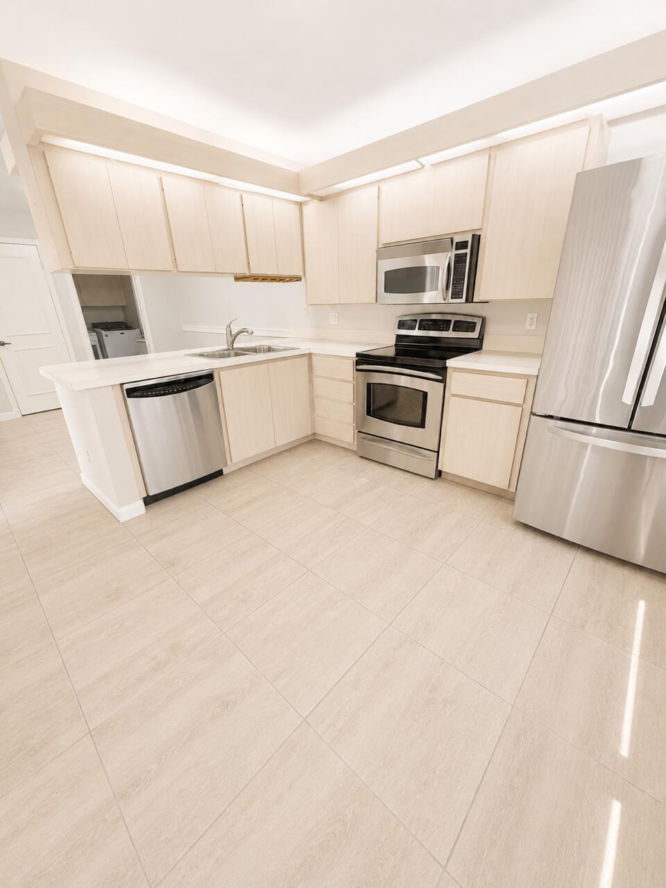 STAMFORD AT THE VILLAGES OF PALM BEACH L - Residential Lease