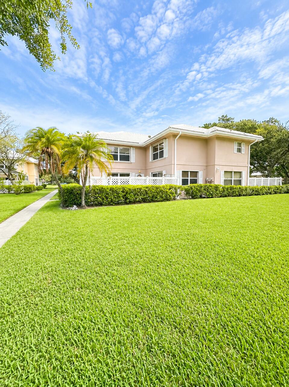 STAMFORD AT THE VILLAGES OF PALM BEACH L - Residential Lease