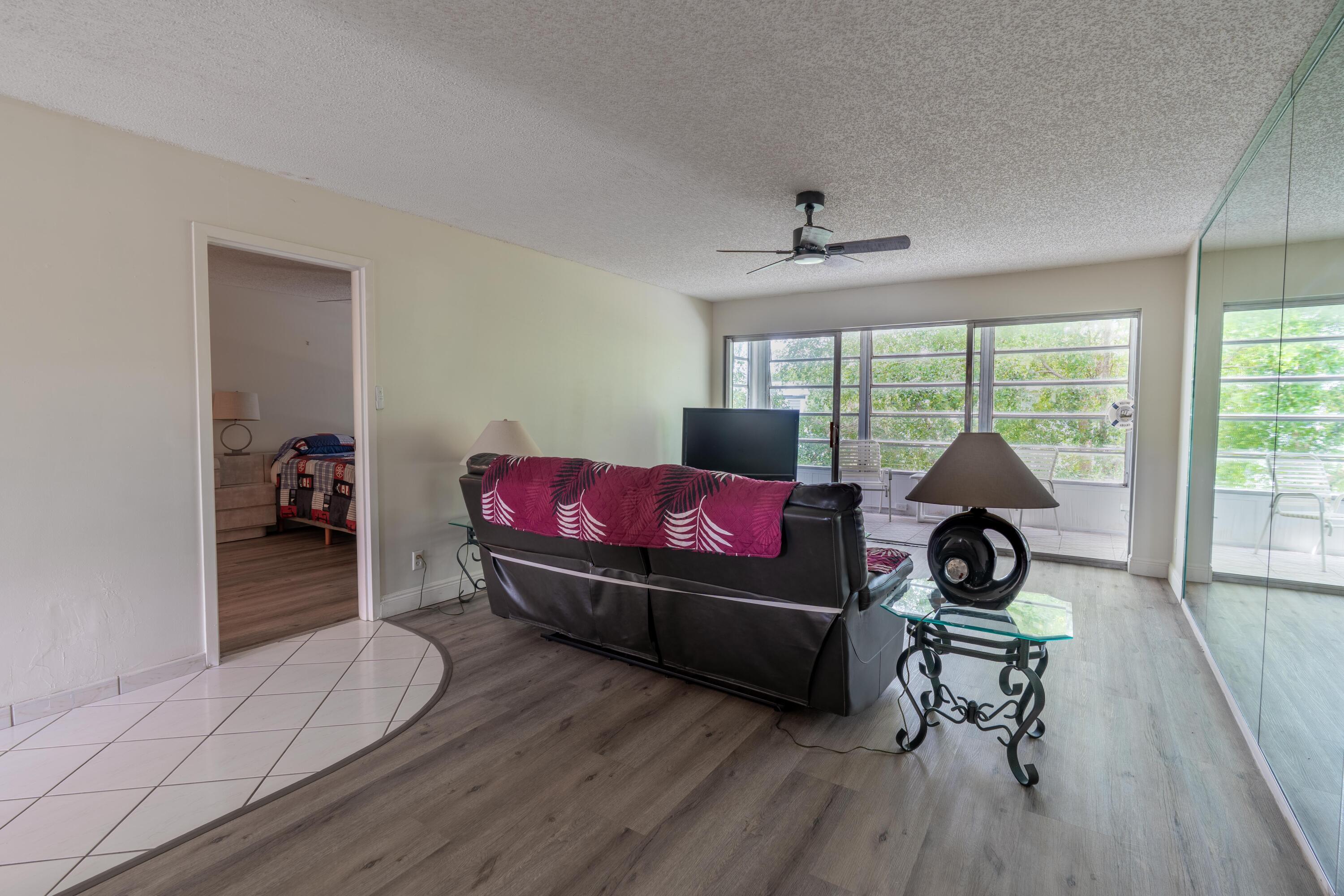 SANDS POINT CONDOMINIUM III - Residential