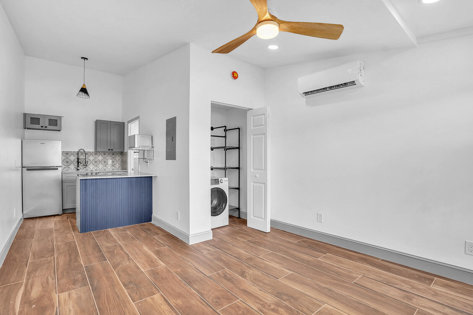 WESTFIELD AT WPB - Residential Lease