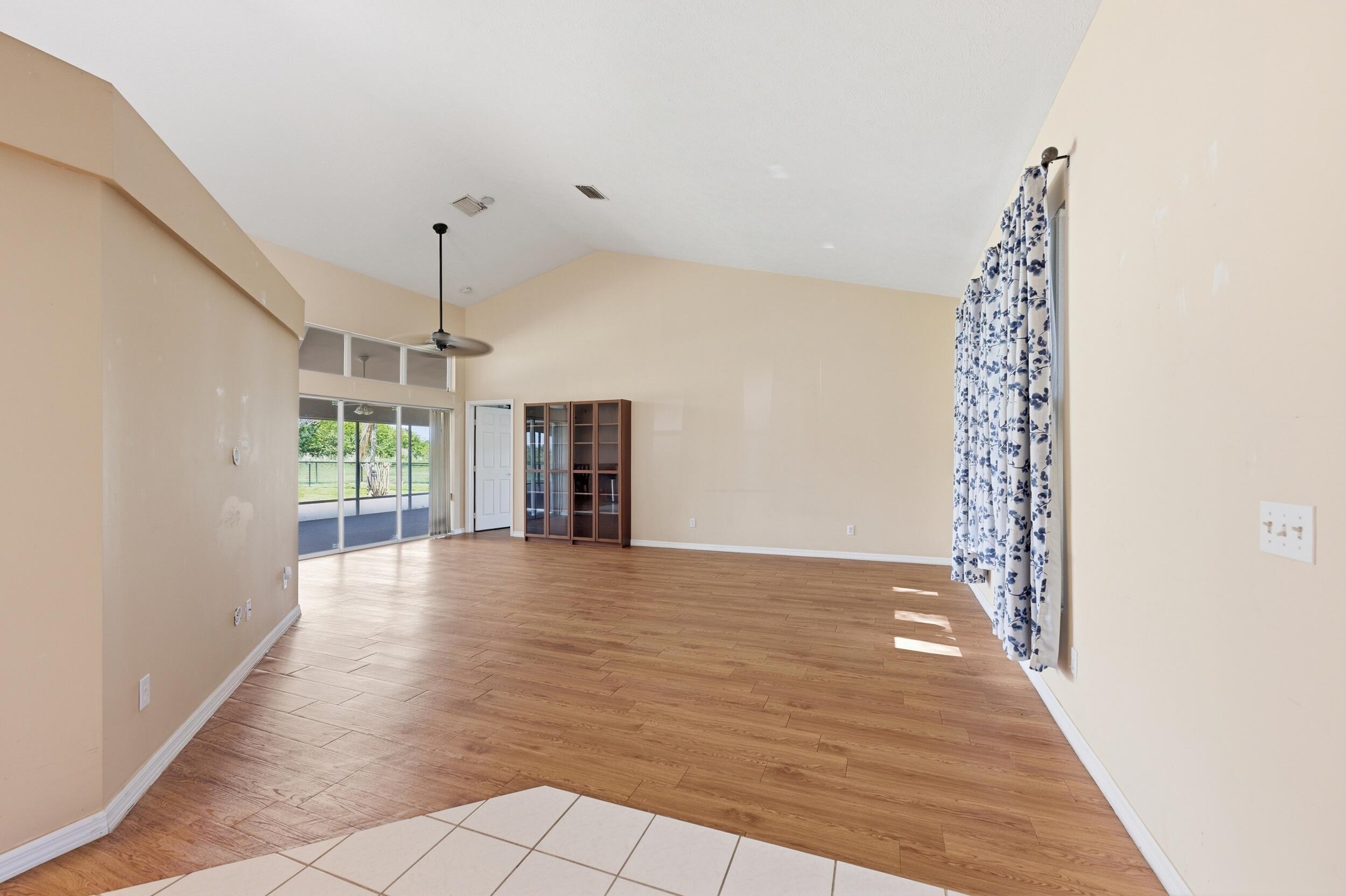 BLUE HERON GOLF AND COUNTRY - Residential