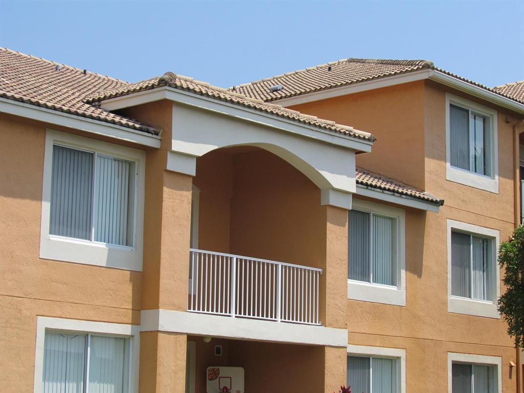 COURTYARDS AT DAVIE CONDO - Residential Lease