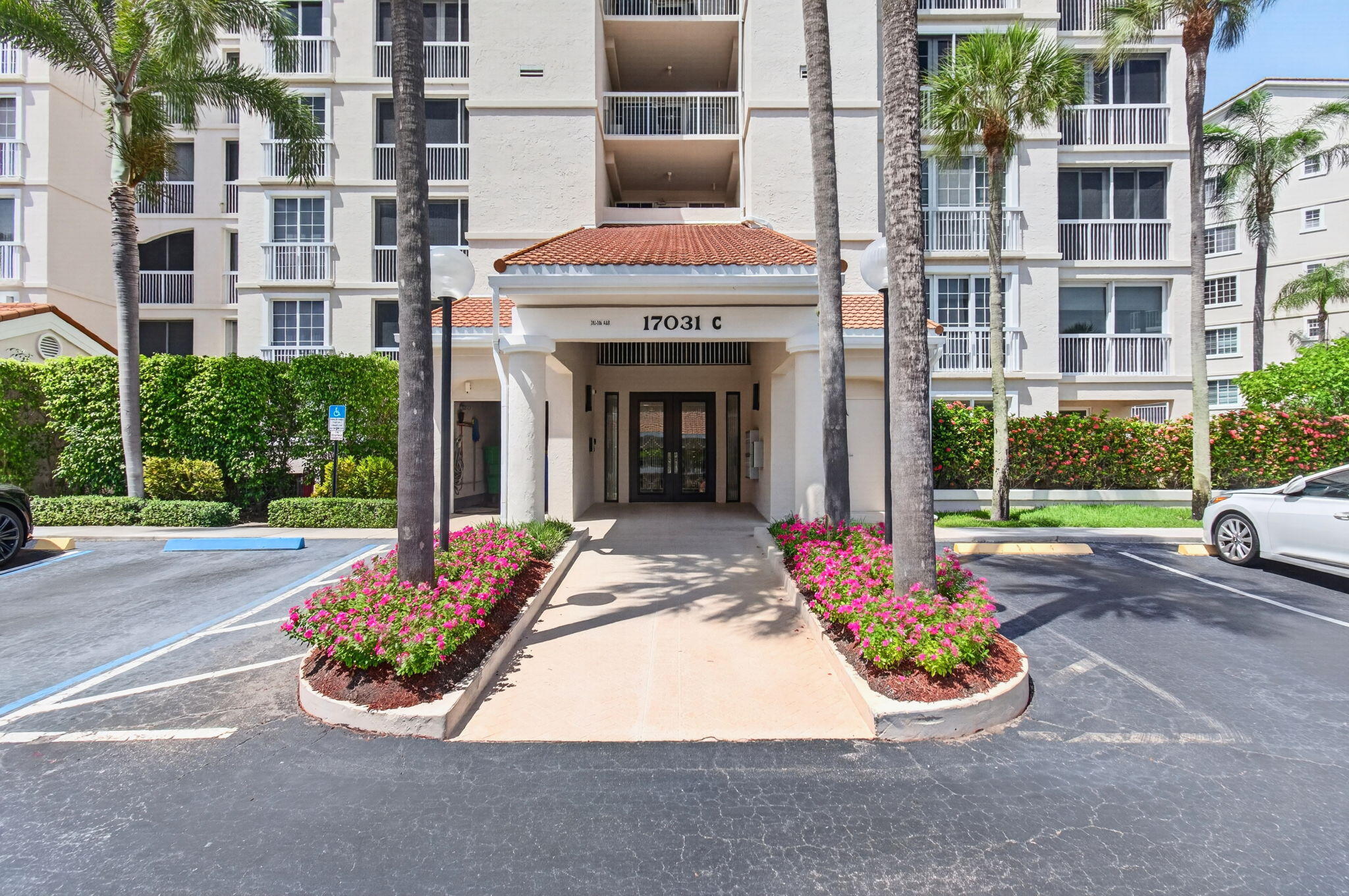 SPYGLASS WALK - Residential