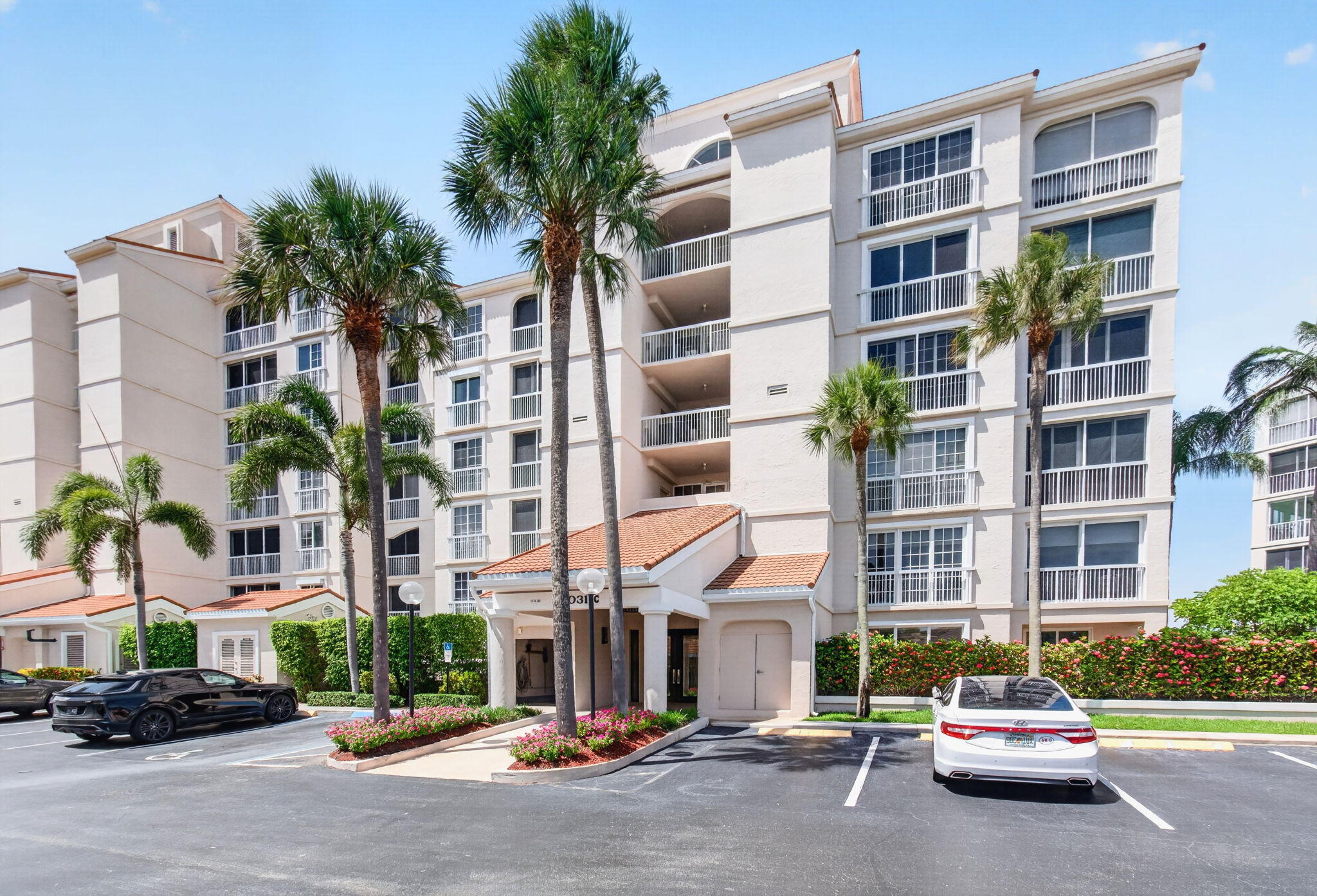 SPYGLASS WALK - Residential