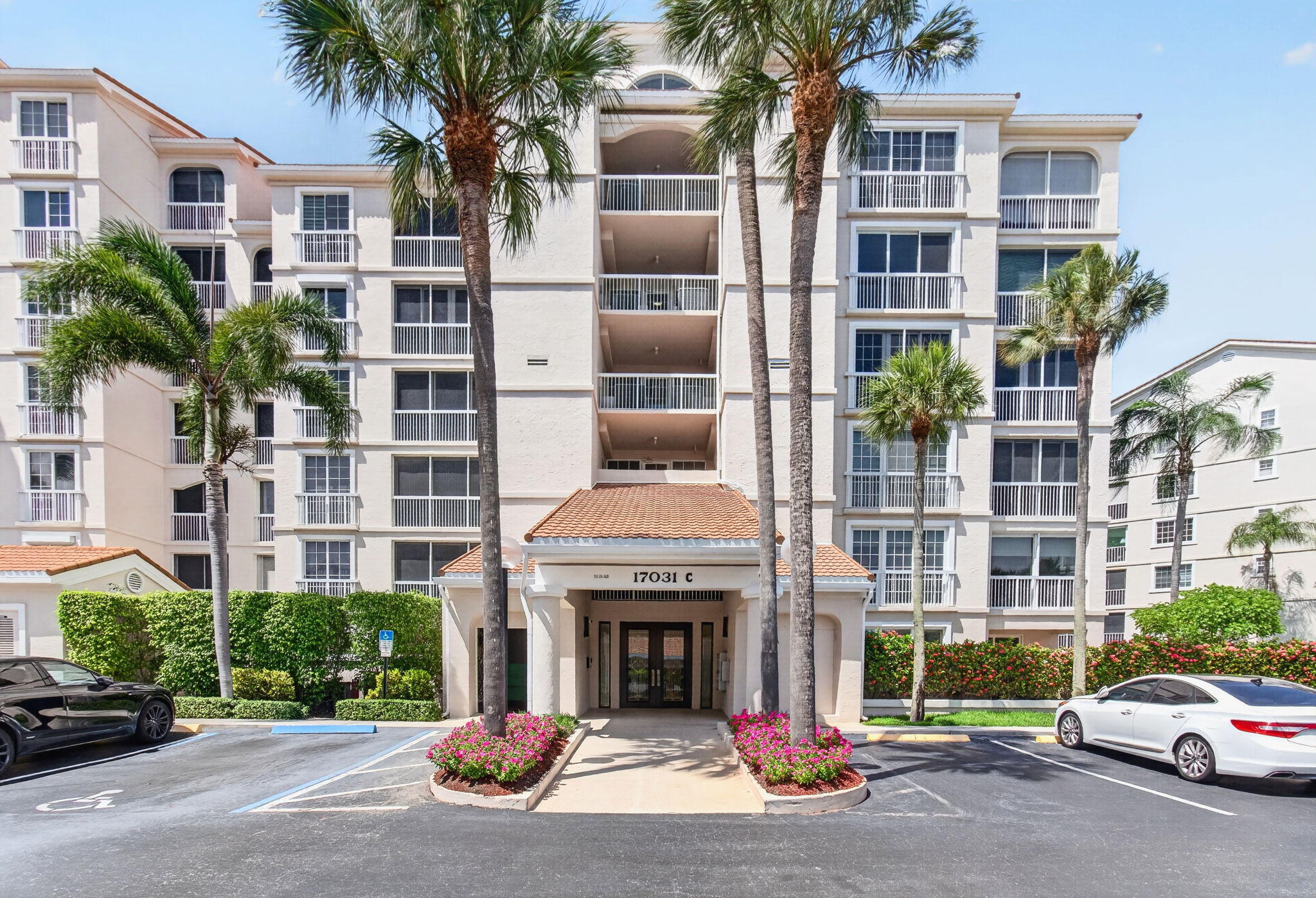 SPYGLASS WALK - Residential