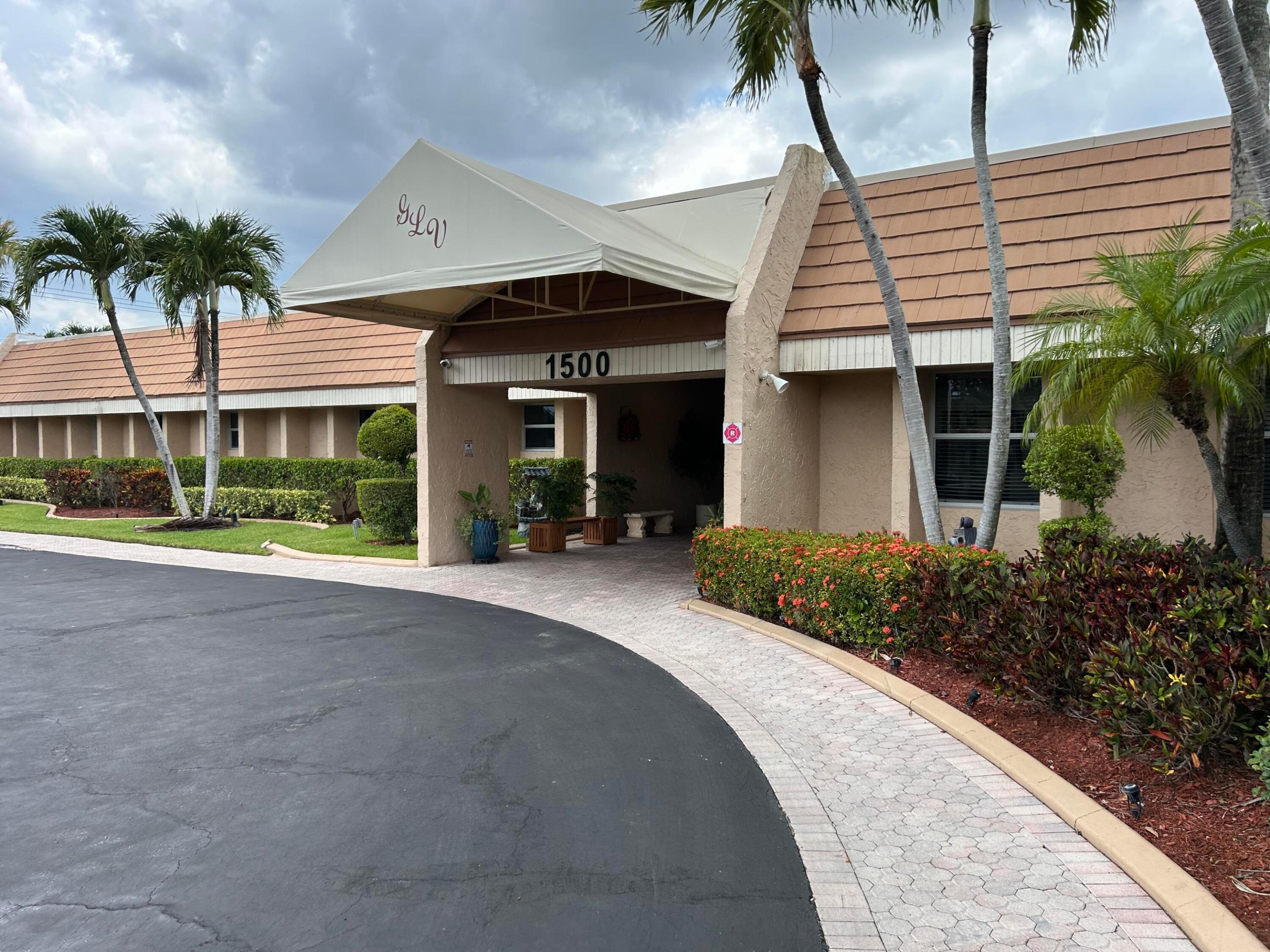 GOLDEN LAKES CONDO - Residential