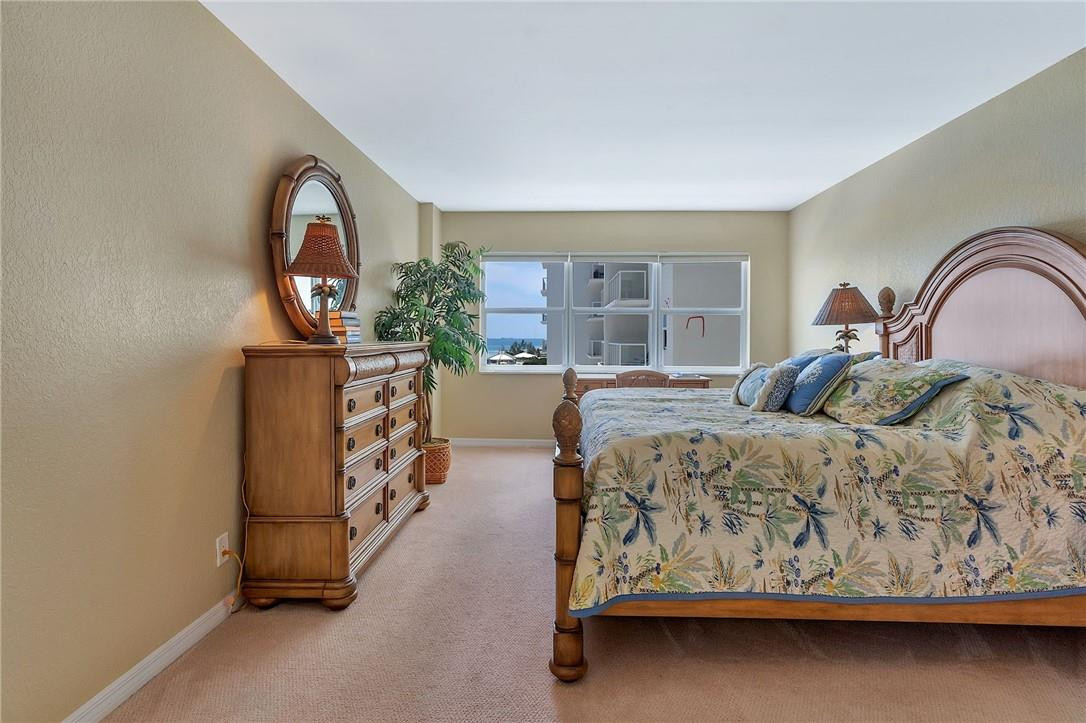 SEA MONARCH - Residential