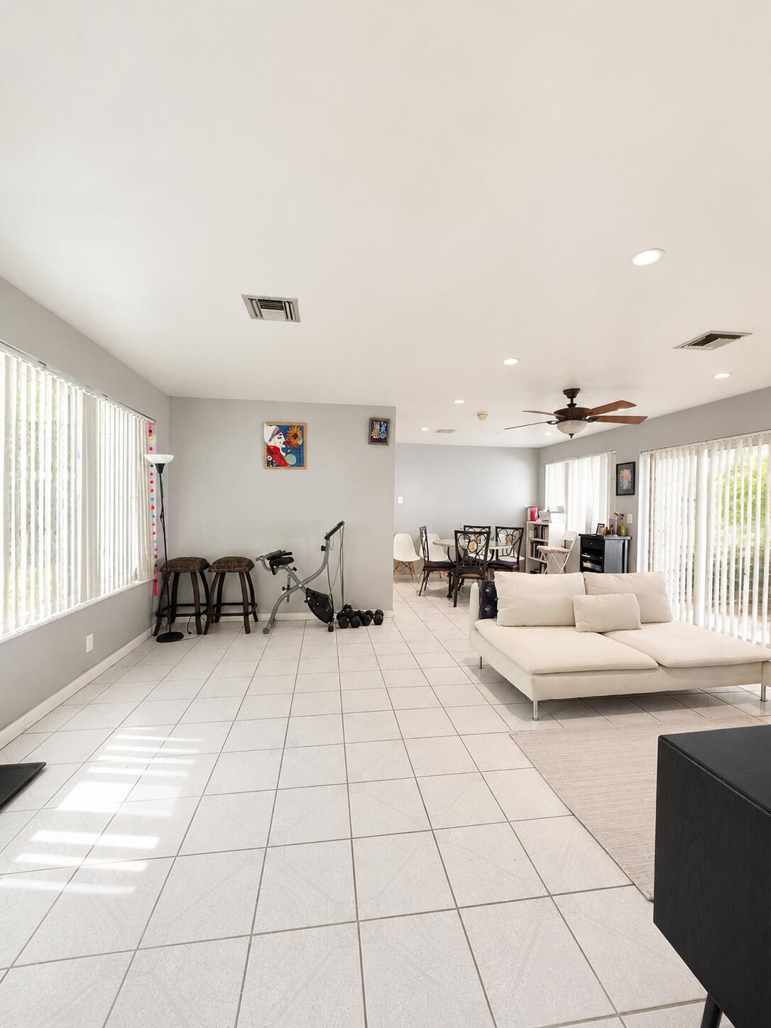 BOULEVARD HEIGHTS SEC TEN - Residential Lease