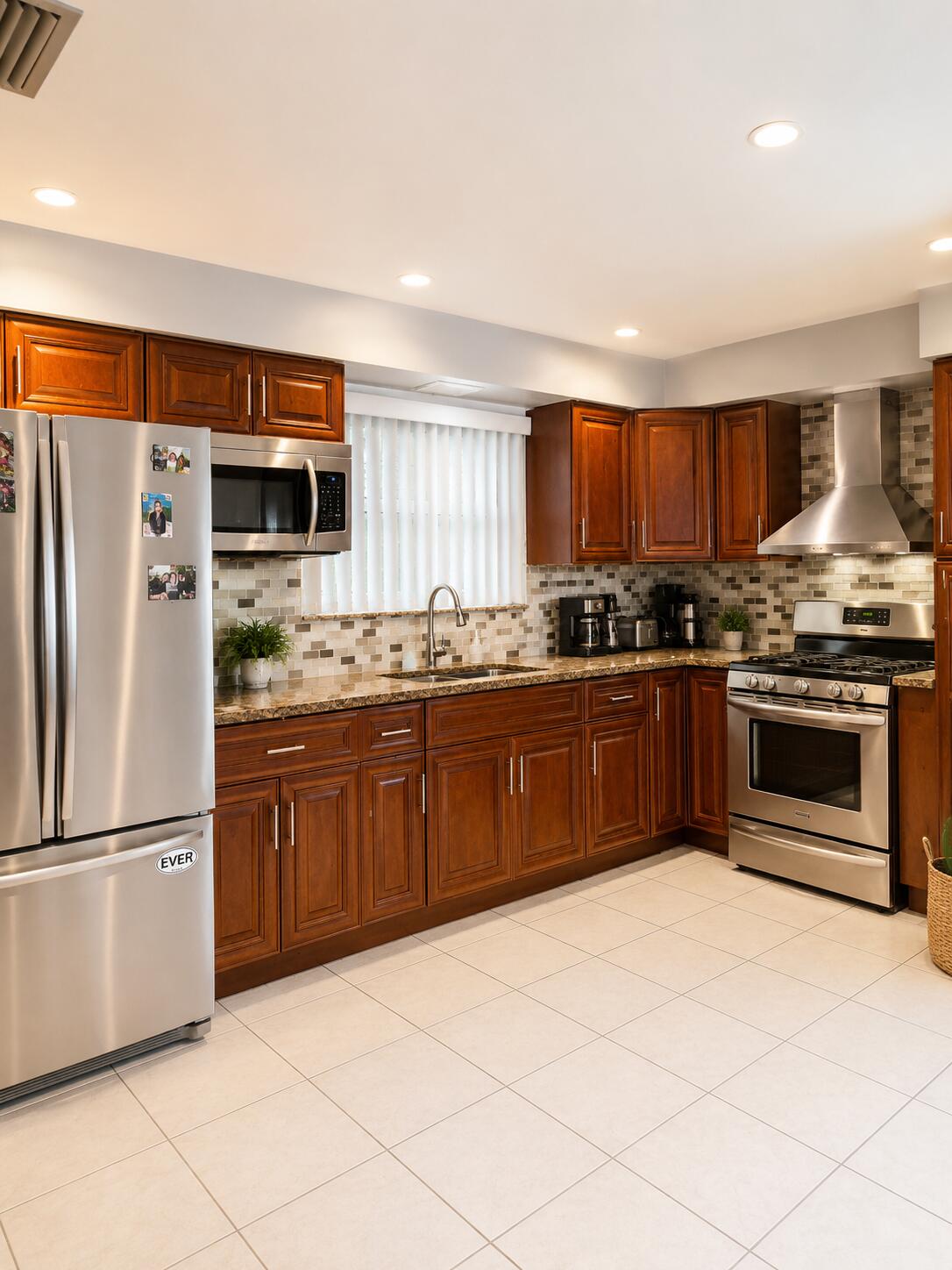 BOULEVARD HEIGHTS SEC TEN - Residential Lease