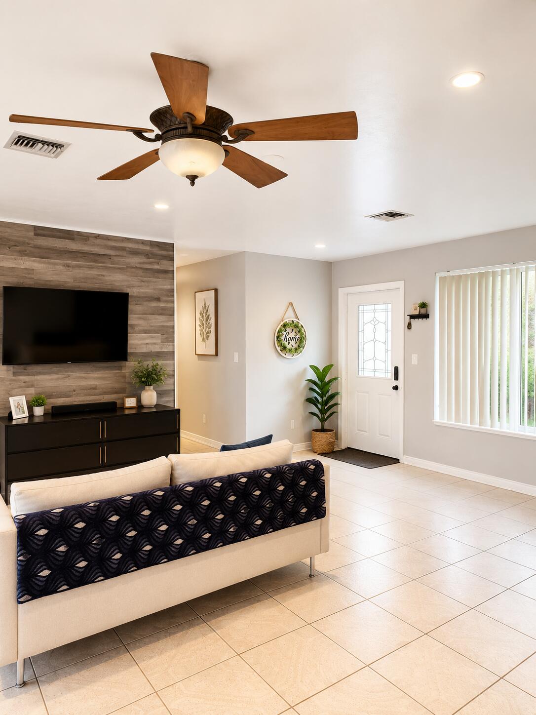 BOULEVARD HEIGHTS SEC TEN - Residential Lease