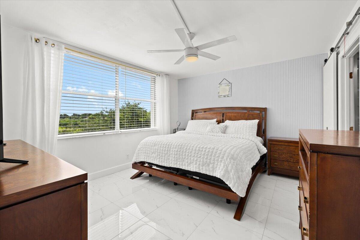 WATERS EDGE TOWERS CONDO - Residential