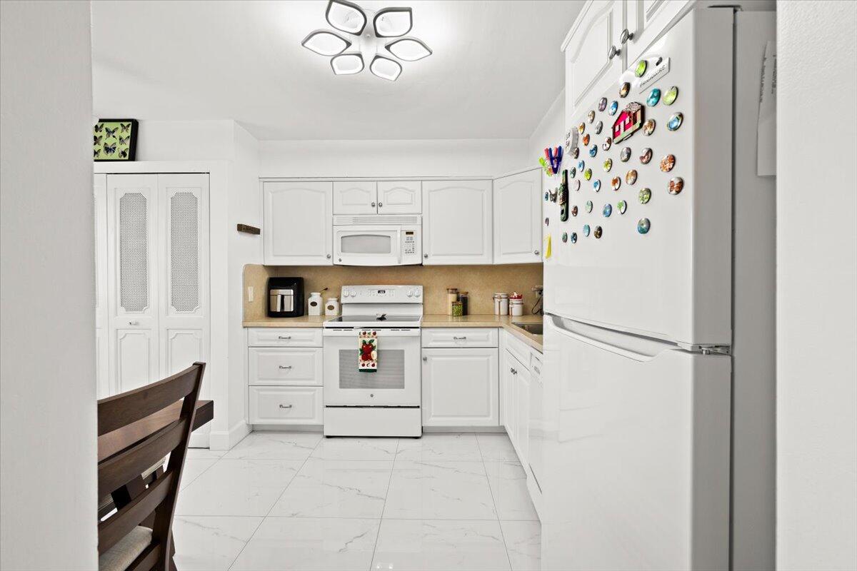 WATERS EDGE TOWERS CONDO - Residential