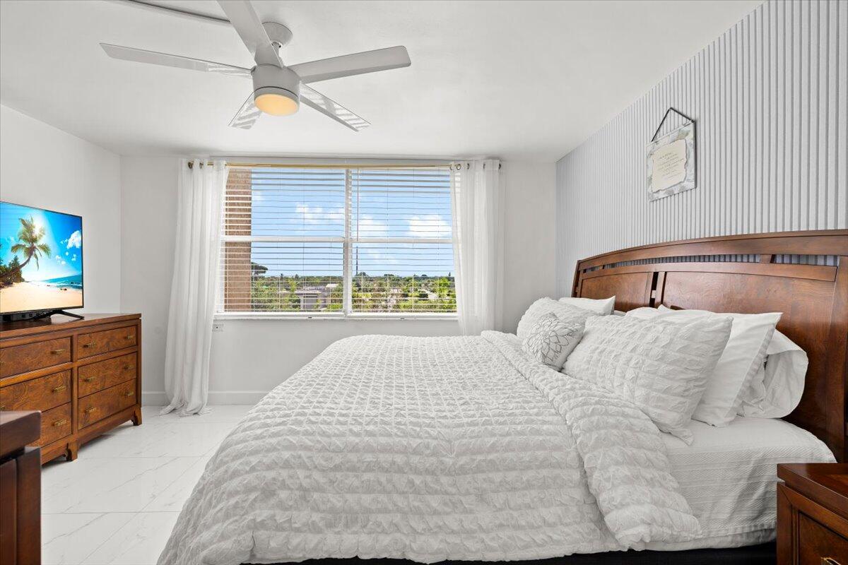 WATERS EDGE TOWERS CONDO - Residential