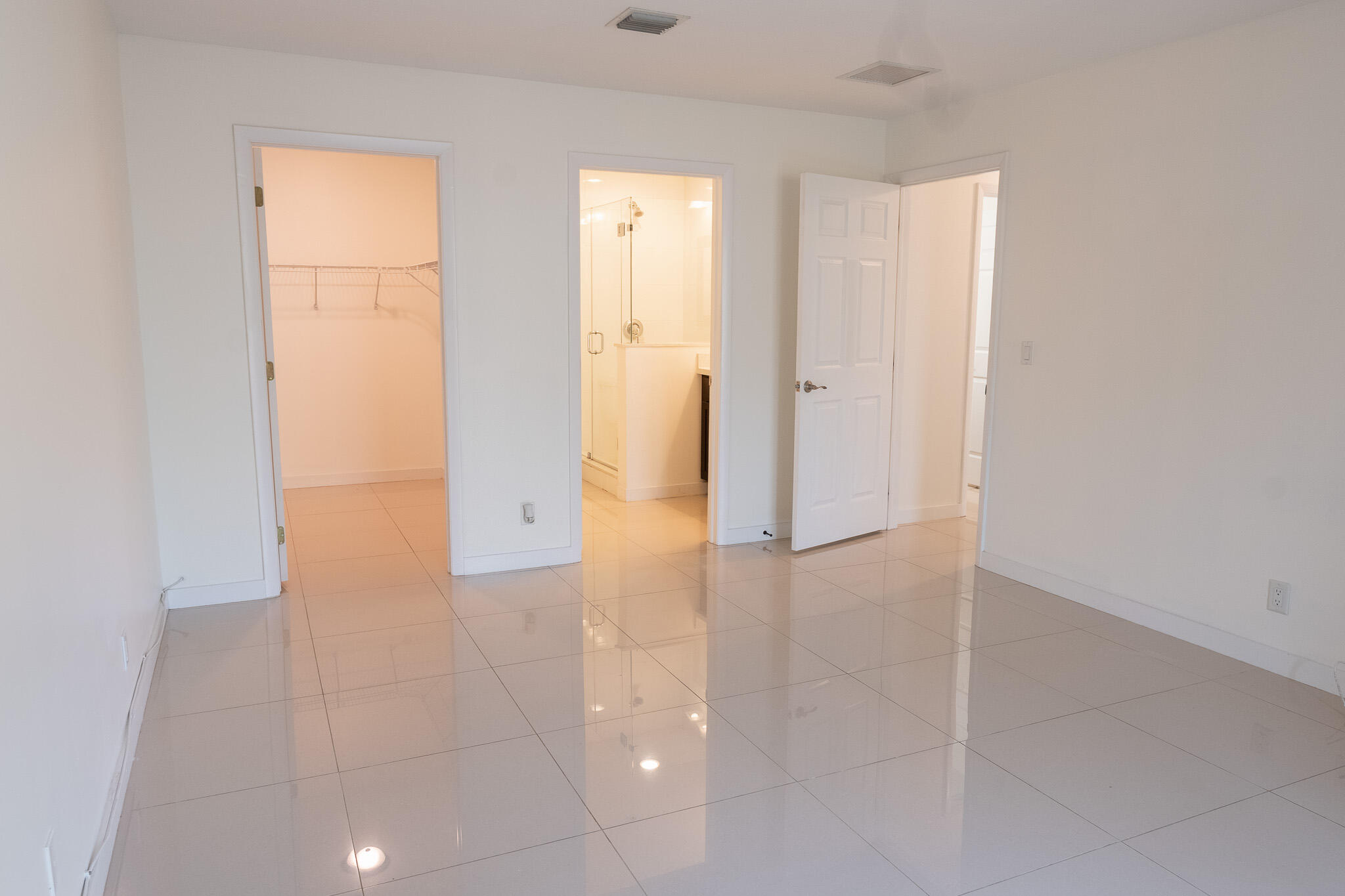 CABOT LANE CONDO - Residential Lease