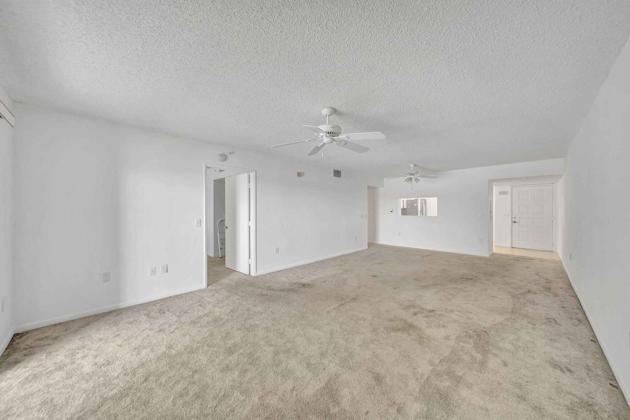 SUFFOLK AT CENTURY VILLAGE - Residential