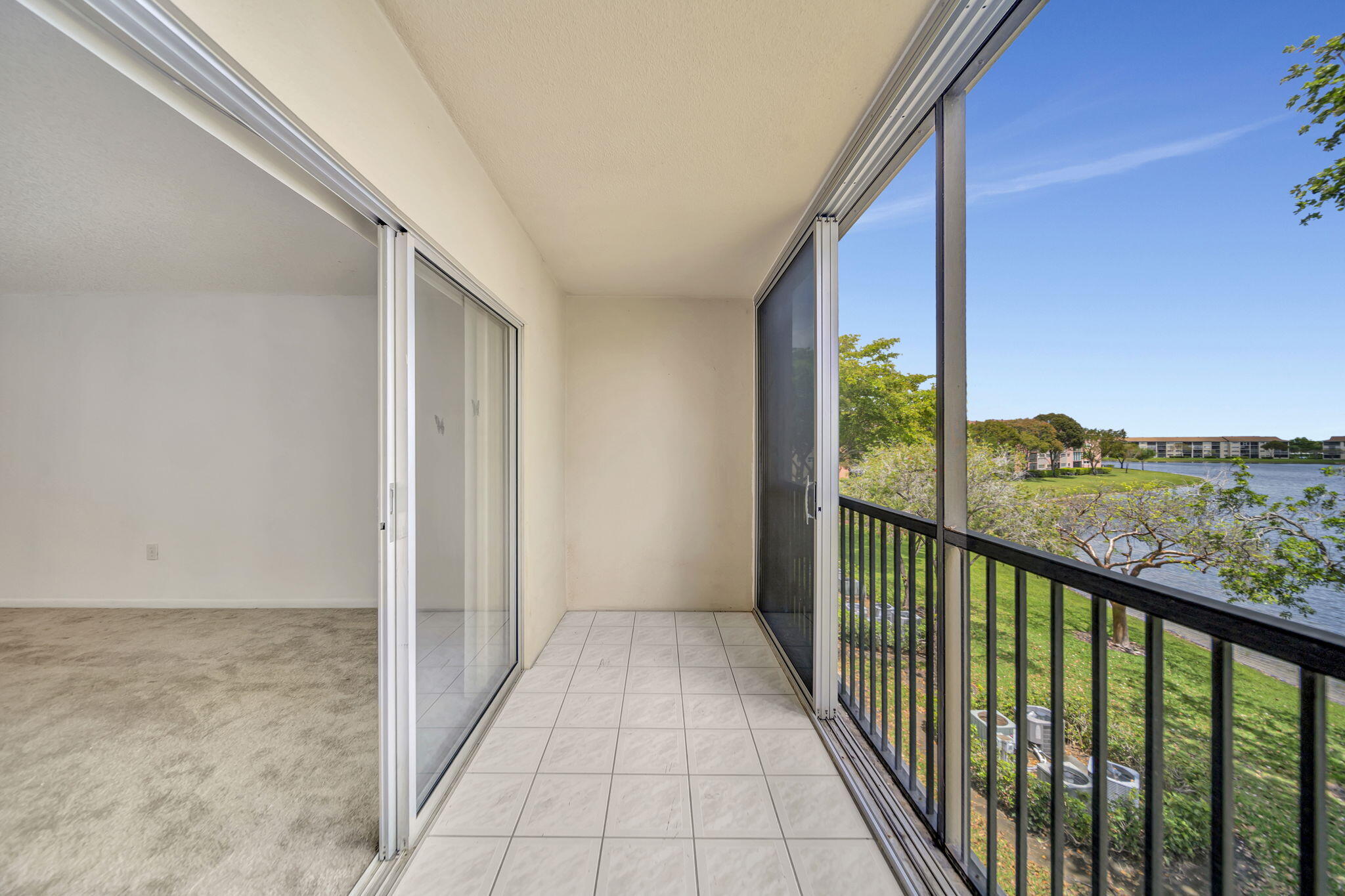 SUFFOLK AT CENTURY VILLAGE - Residential
