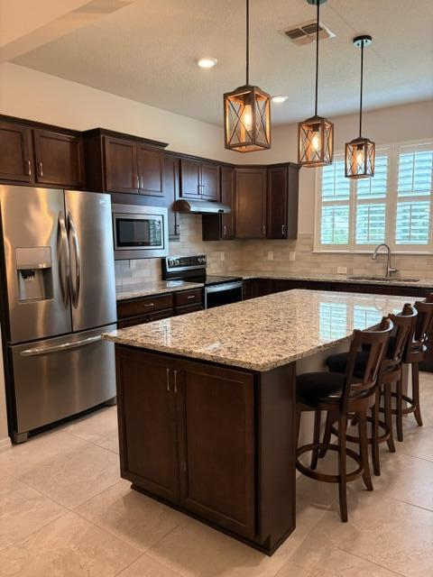 STONE CREEK BY DEL WEBB LONGLEAF REPLAT NO. 3 - Residential