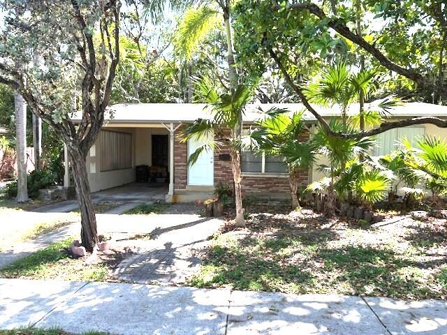 Move in Today!  Fresh and Clean, Newer Roof, New A/C, Freshly Painted Interior, Open Spacious floor plan, w/laundry room (New washer & Refrigerator), Bonus Sun/Family Rm. Newly Knock down Ceilings, Fenced Yard, Lush tropical landscaping. Location! Location! Conveniently located near to Dania Pointe Shops, Casino, Beaches, Airport, I95 & 595. Serious buyers only Owner is Firm. See Supplement