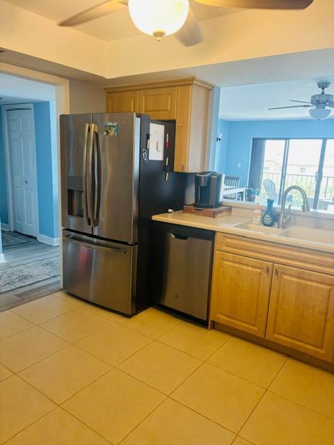 SEA POINTE TOWERS OF FORT PIERCE, A CONDOMINIUM - Residential Lease
