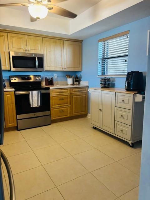 SEA POINTE TOWERS OF FORT PIERCE, A CONDOMINIUM - Residential Lease