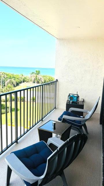 SEA POINTE TOWERS OF FORT PIERCE, A CONDOMINIUM - Residential Lease