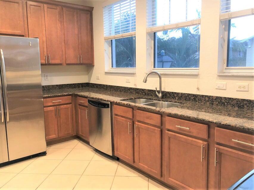 CITYSIDE CONDO - Residential Lease