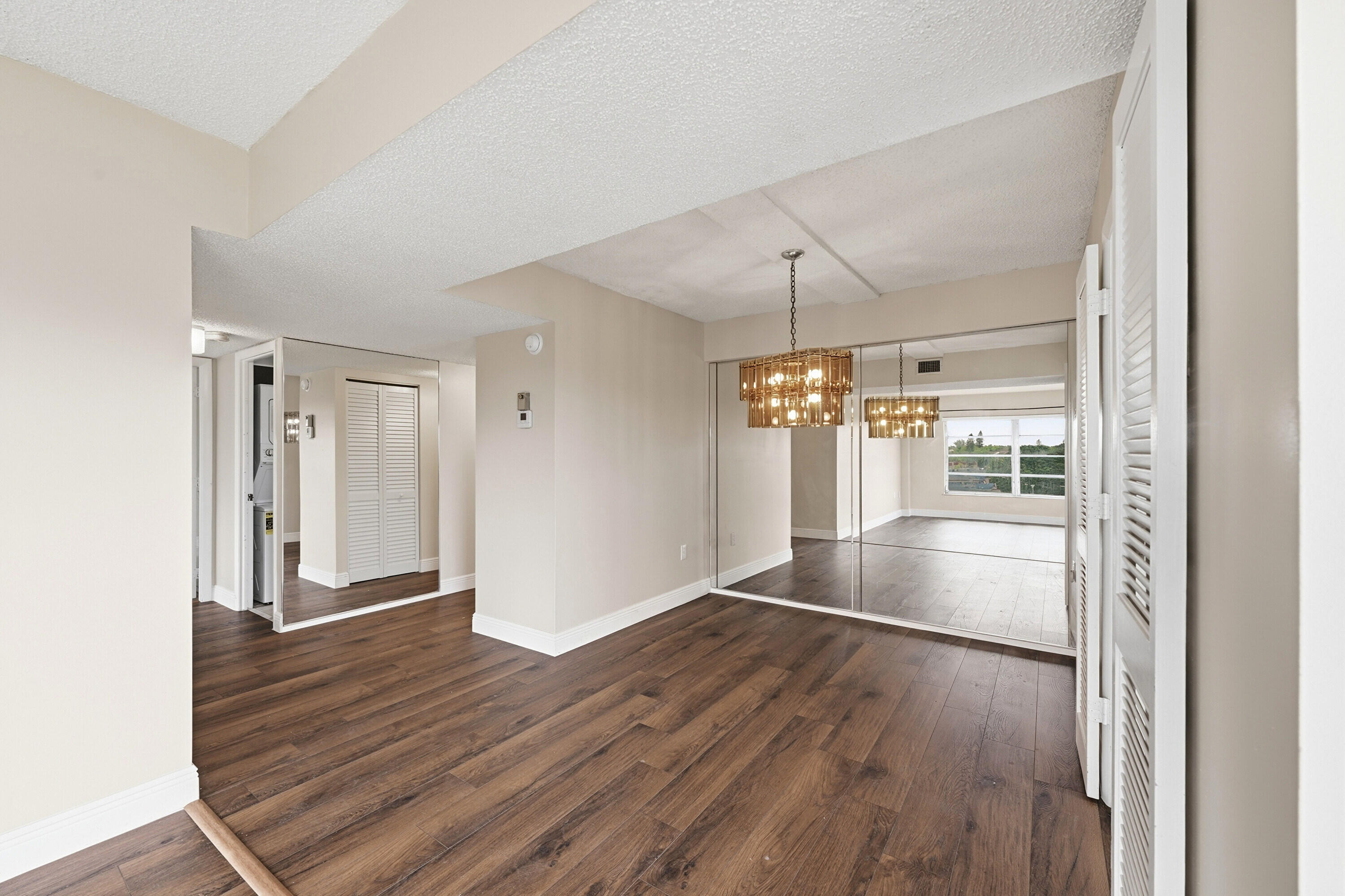 MANORS OF INVERRARY I-4 - Residential Lease