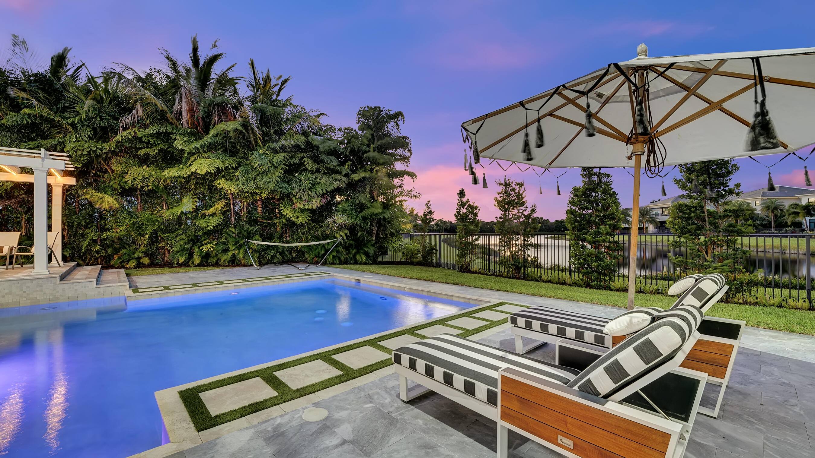SEVEN BRIDGES - Residential