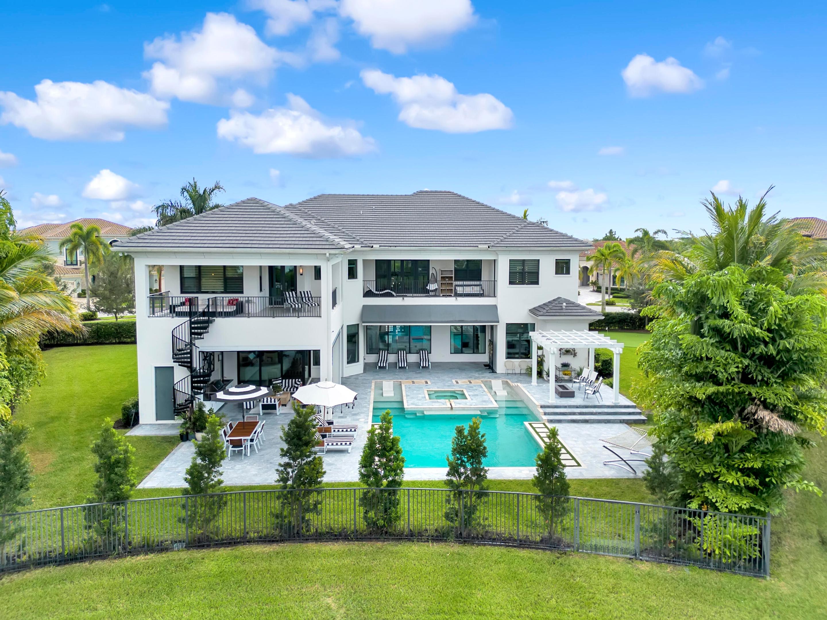 SEVEN BRIDGES - Residential