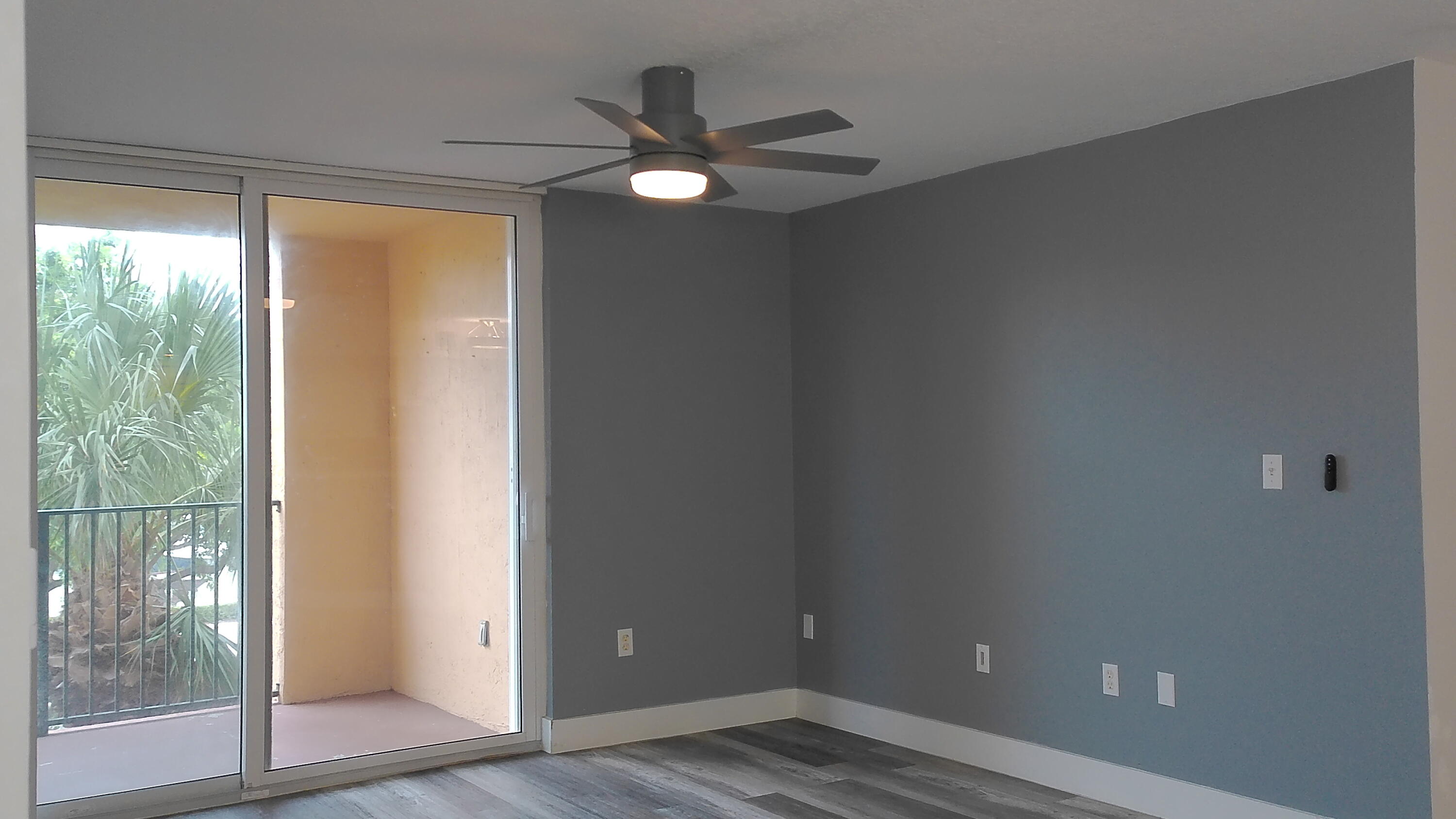 HYPOLUXOS MARINERS CAY CONDO - Residential