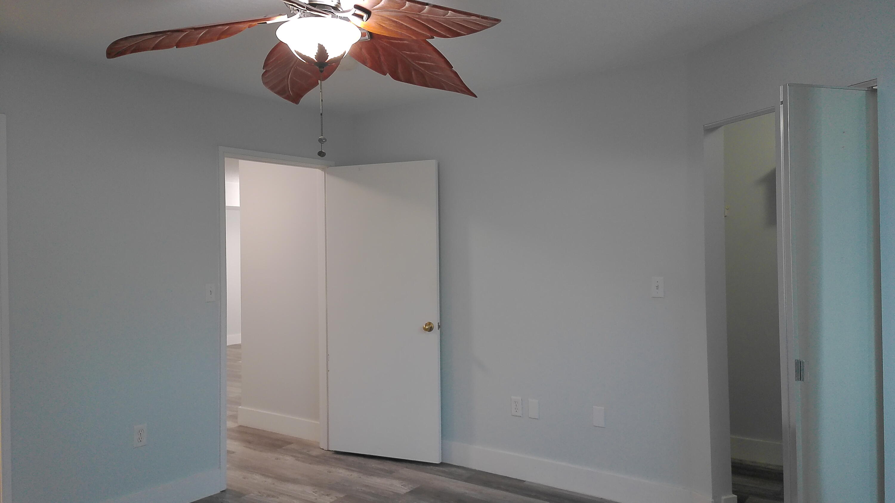 HYPOLUXOS MARINERS CAY CONDO - Residential