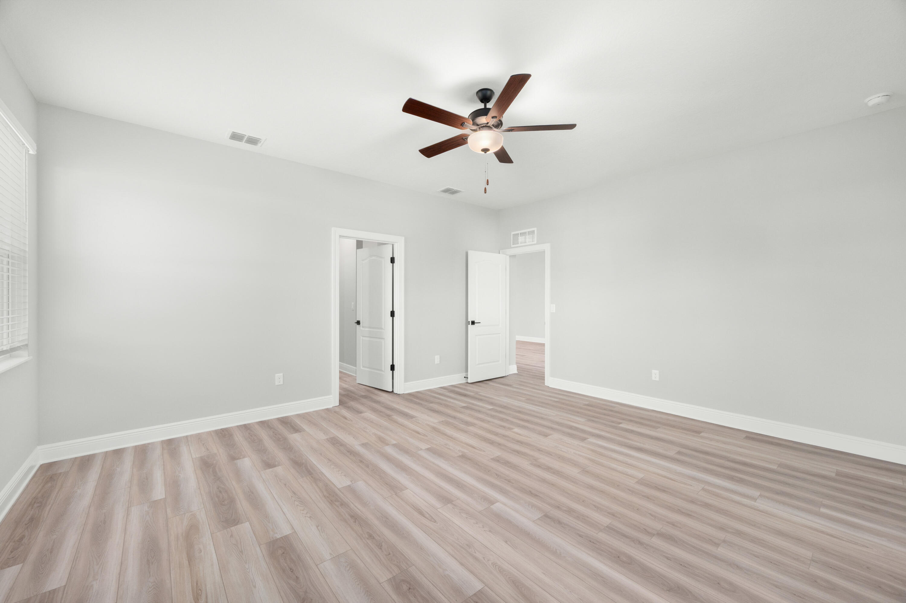 VERO LAKE ESTATES UNIT E - Residential