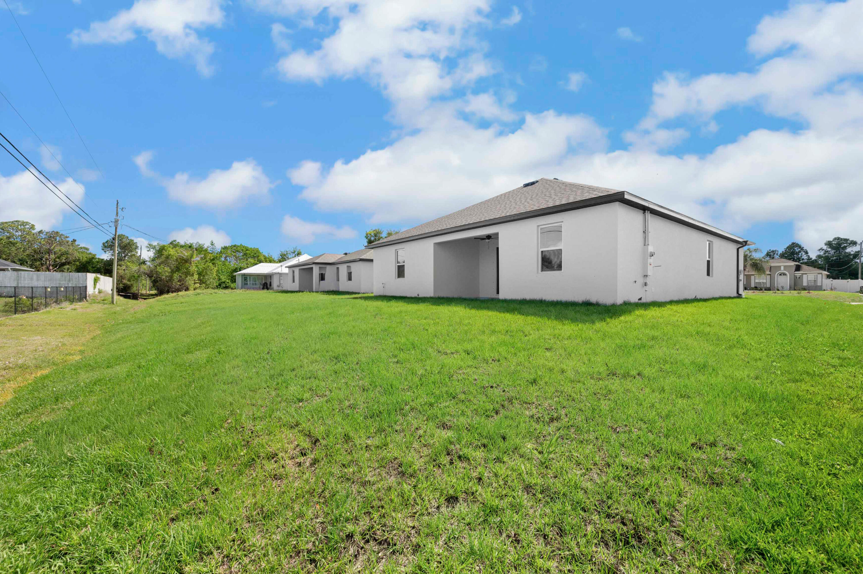 VERO LAKE ESTATES UNIT E - Residential