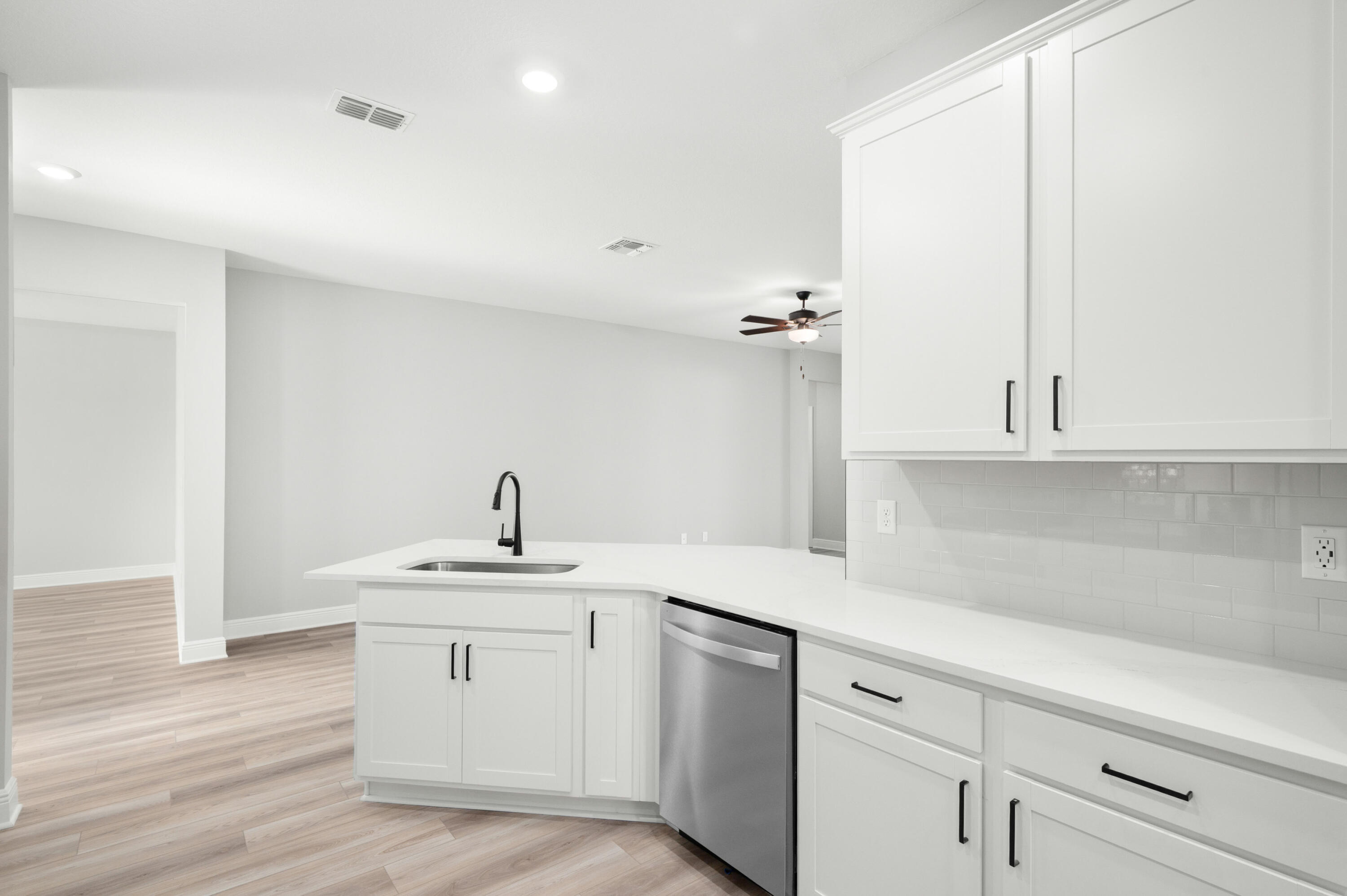 VERO LAKE ESTATES UNIT E - Residential